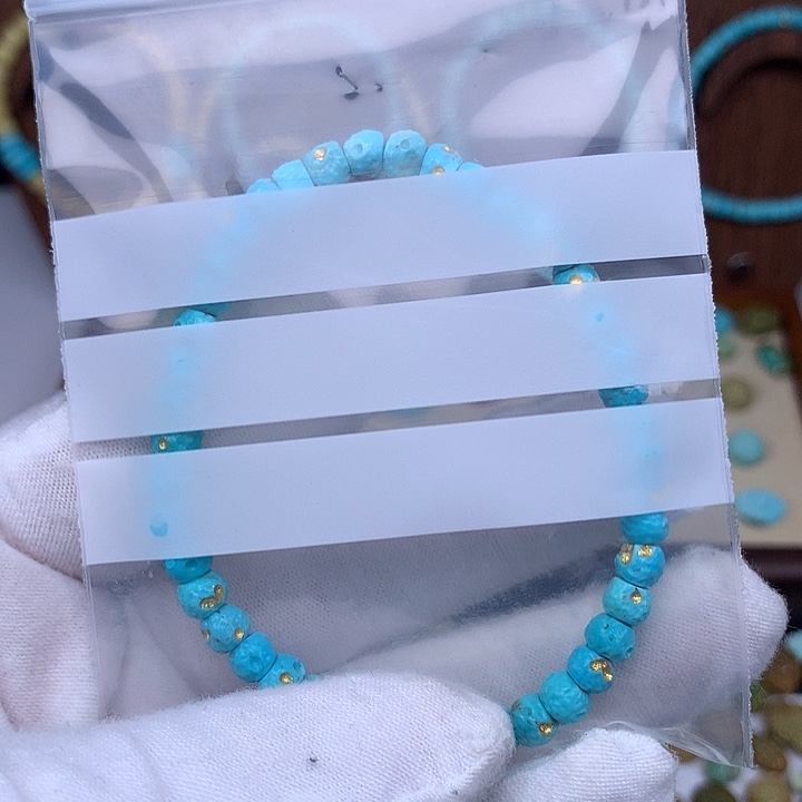 猪***妹绿松石未镶嵌珠宝奇石