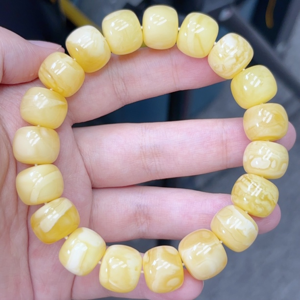 妖孽白花满蜡14➕蜜蜡老型手串（626号）