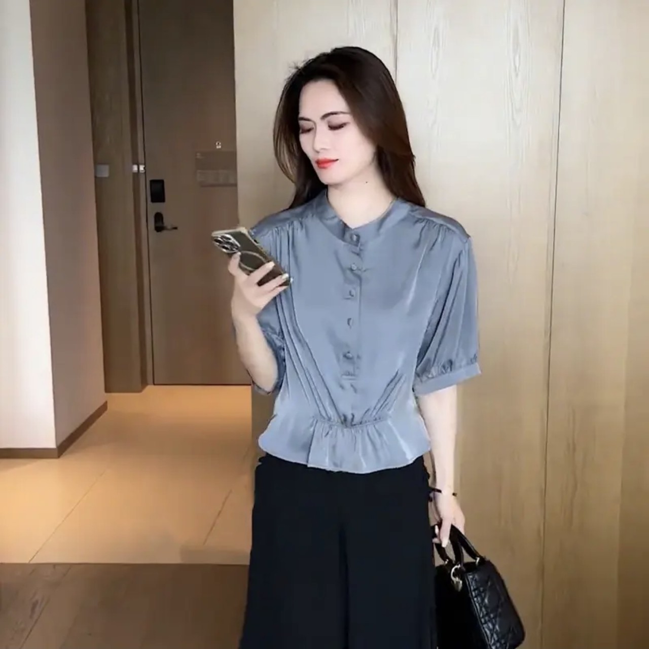 21025夏季新款洋气圆领衬衣女衣上小衫显瘦高腰