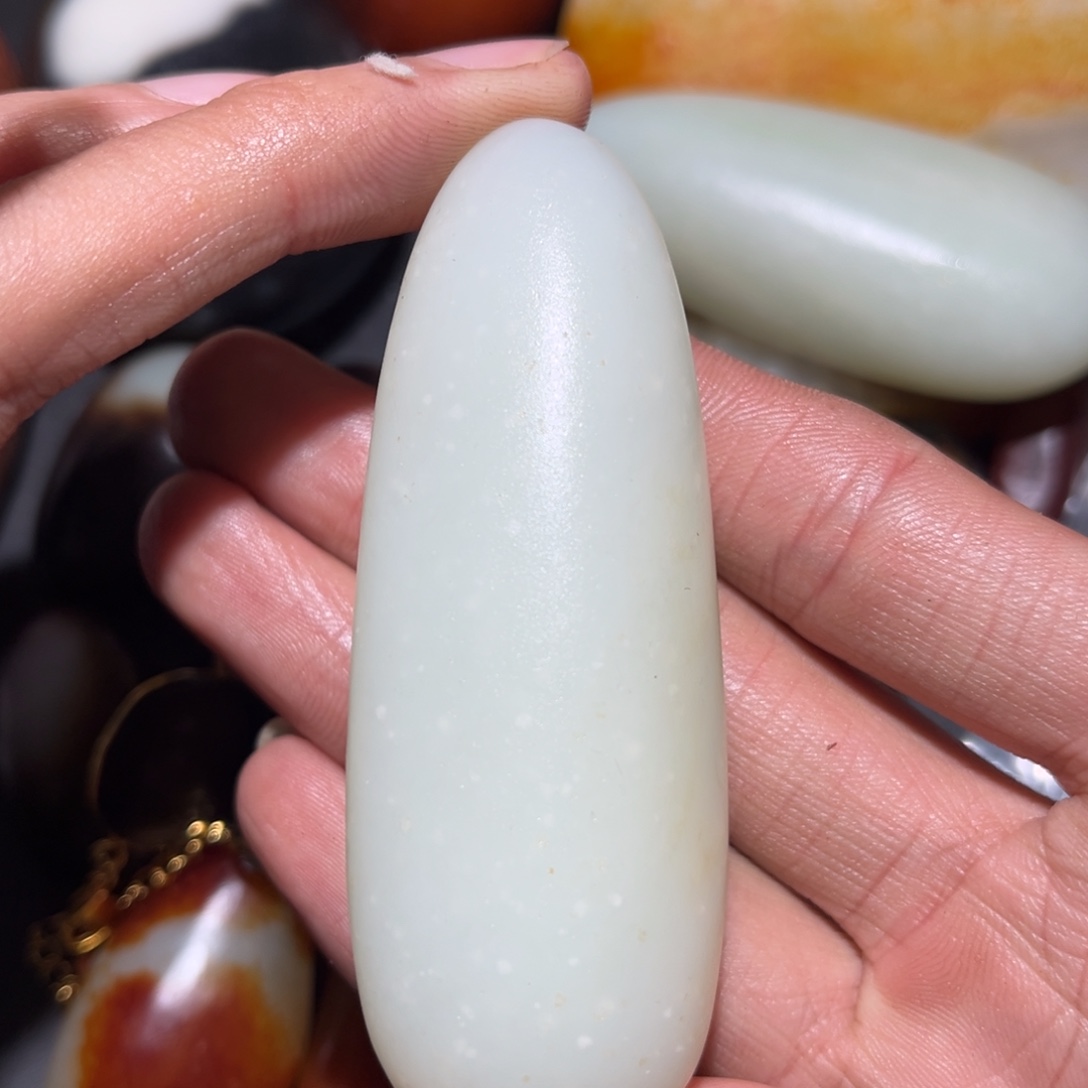 和田玉未镶嵌珠宝奇石