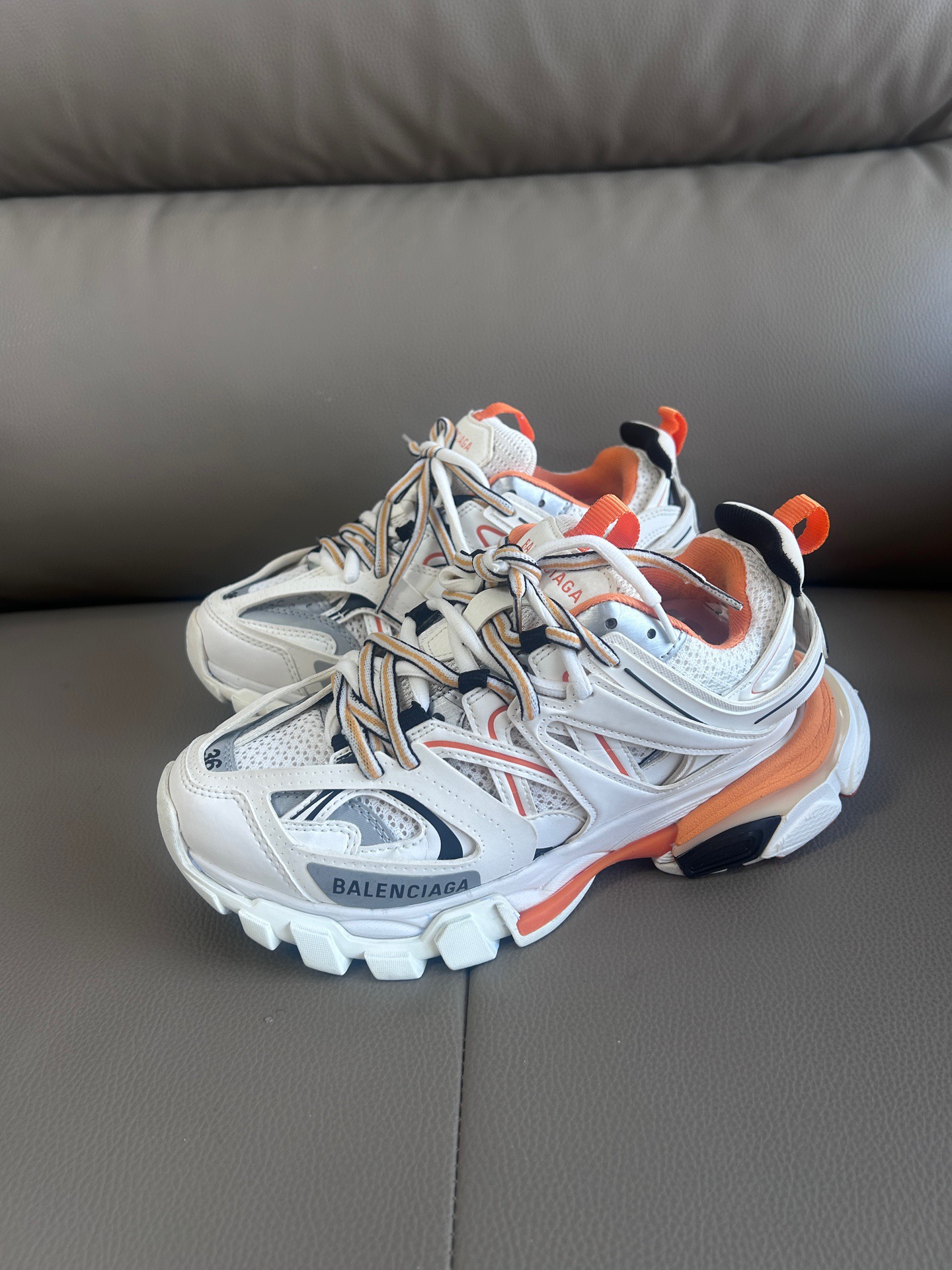99新 Balenciaga/巴黎世家 track白橙 36码 鞋