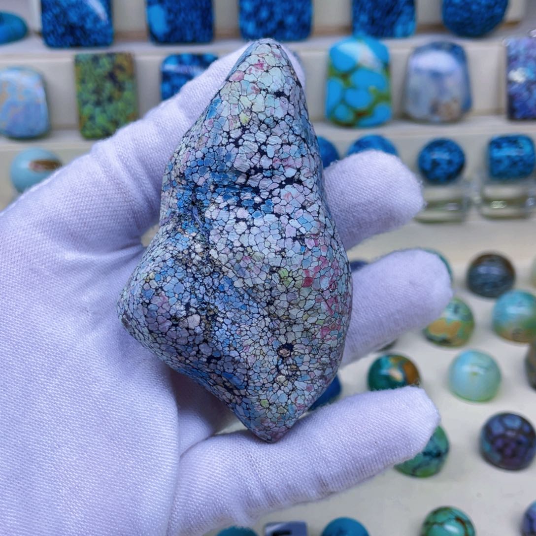 绿松石未镶嵌绿松石在****了