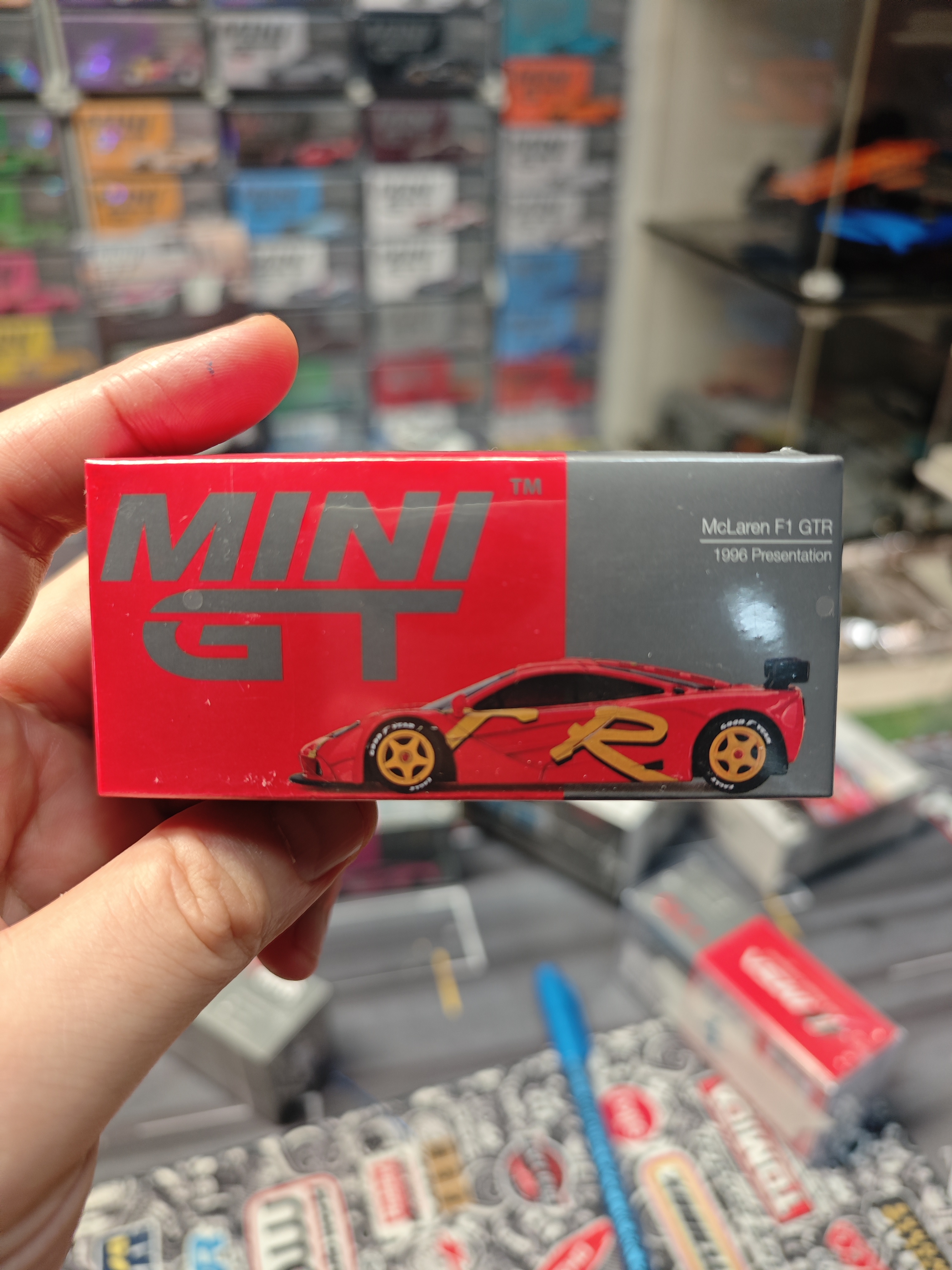 1:64小比例合金汽车模型迈凯伦MF1 GTR红色收藏款