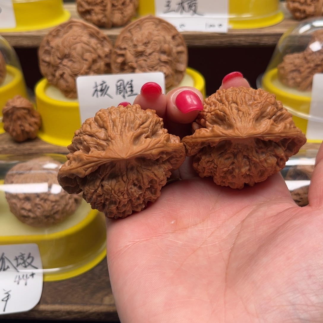 文玩核桃吊坠蛇头