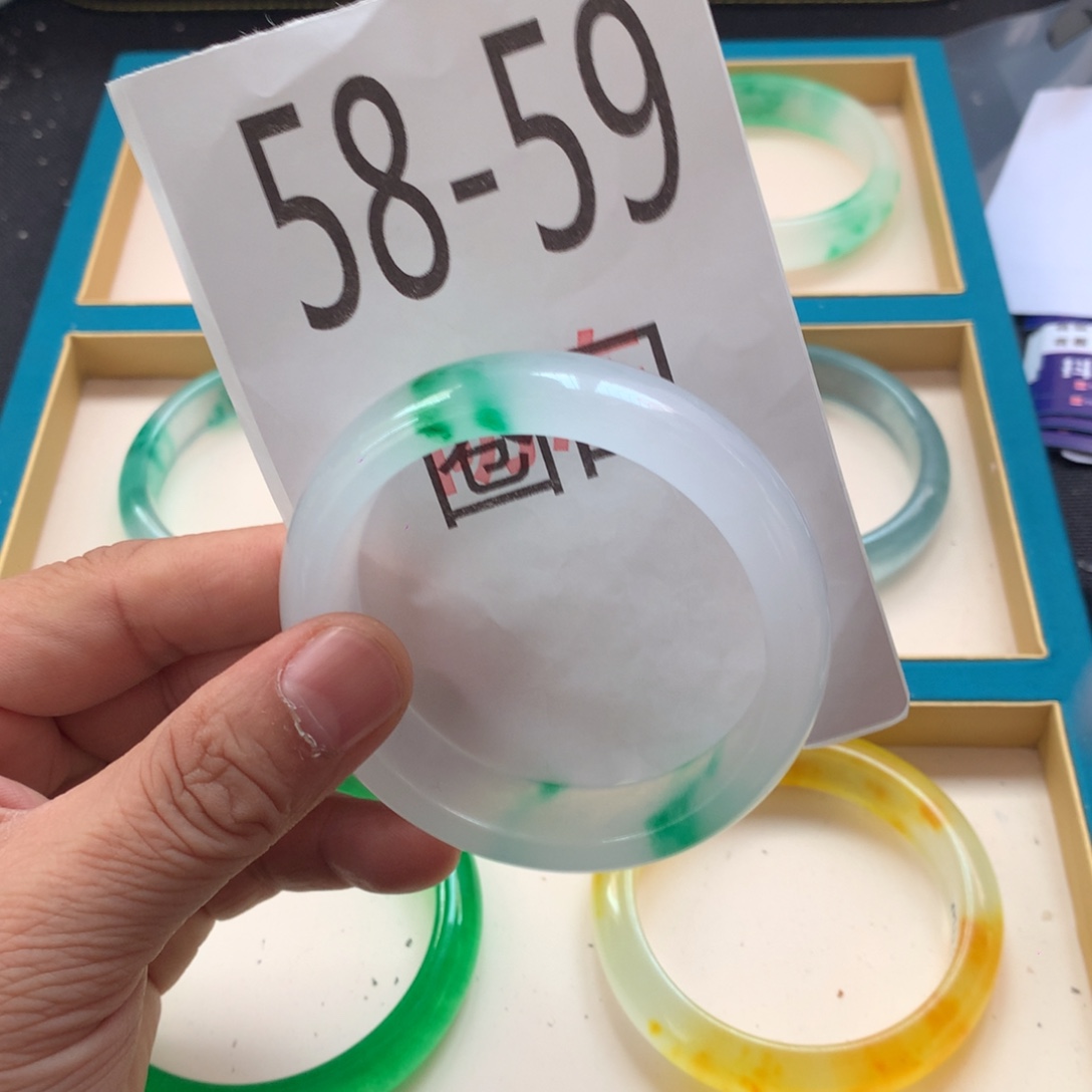 1石英岩玉手镯手镯