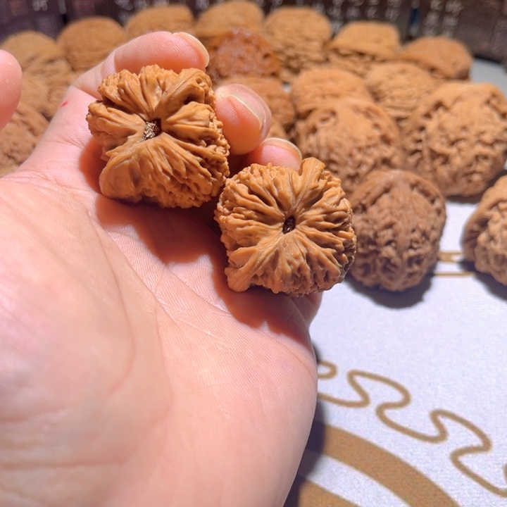 把件桃核X****O涿鹿南疆石。骨质嘎嘎嘎