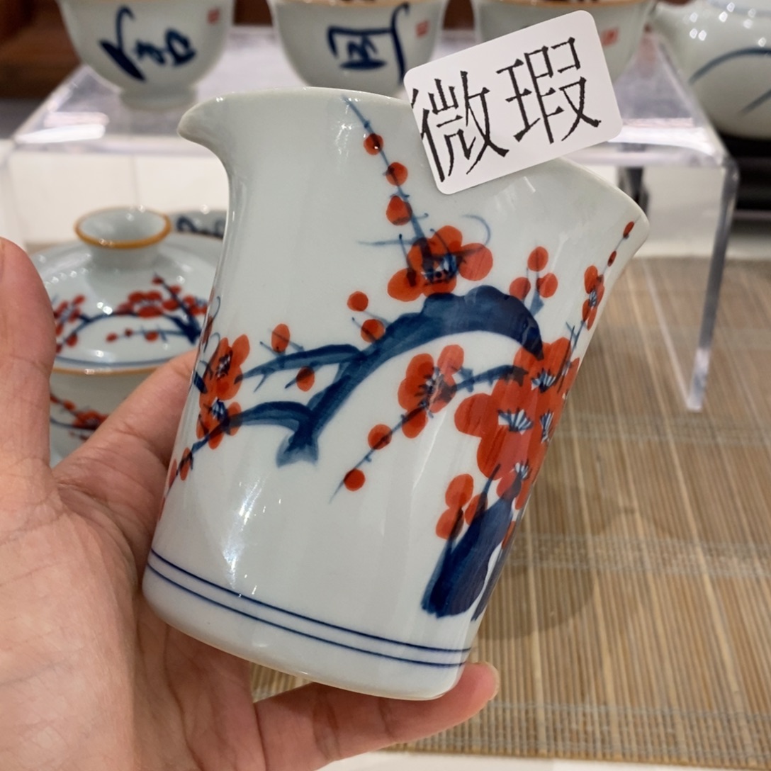 釉下手绘茶具微瑕