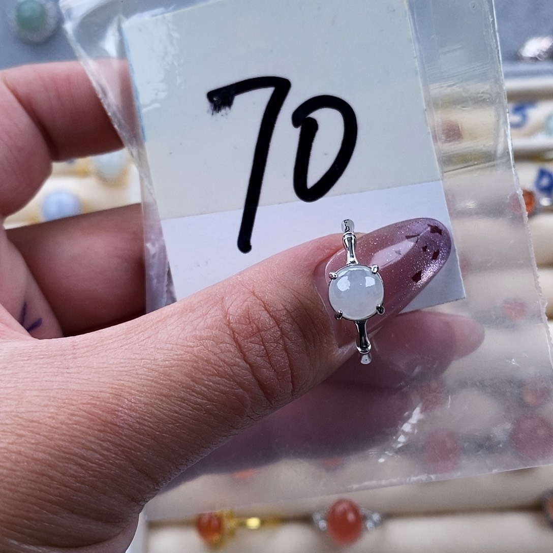 翡翠未镶嵌戒指缅甸