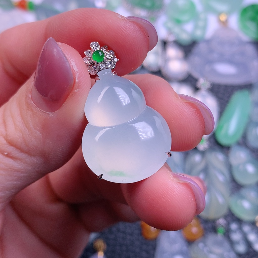 【闪购商品】翡翠颈饰18K金镶嵌黄****室天然缅甸翡翠