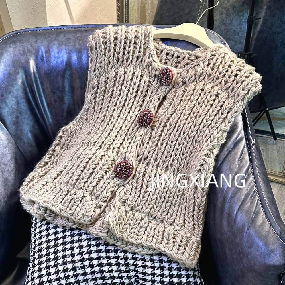 AOSER复古常规百搭宽松型法式厚款镂空纽扣马夹女装2615