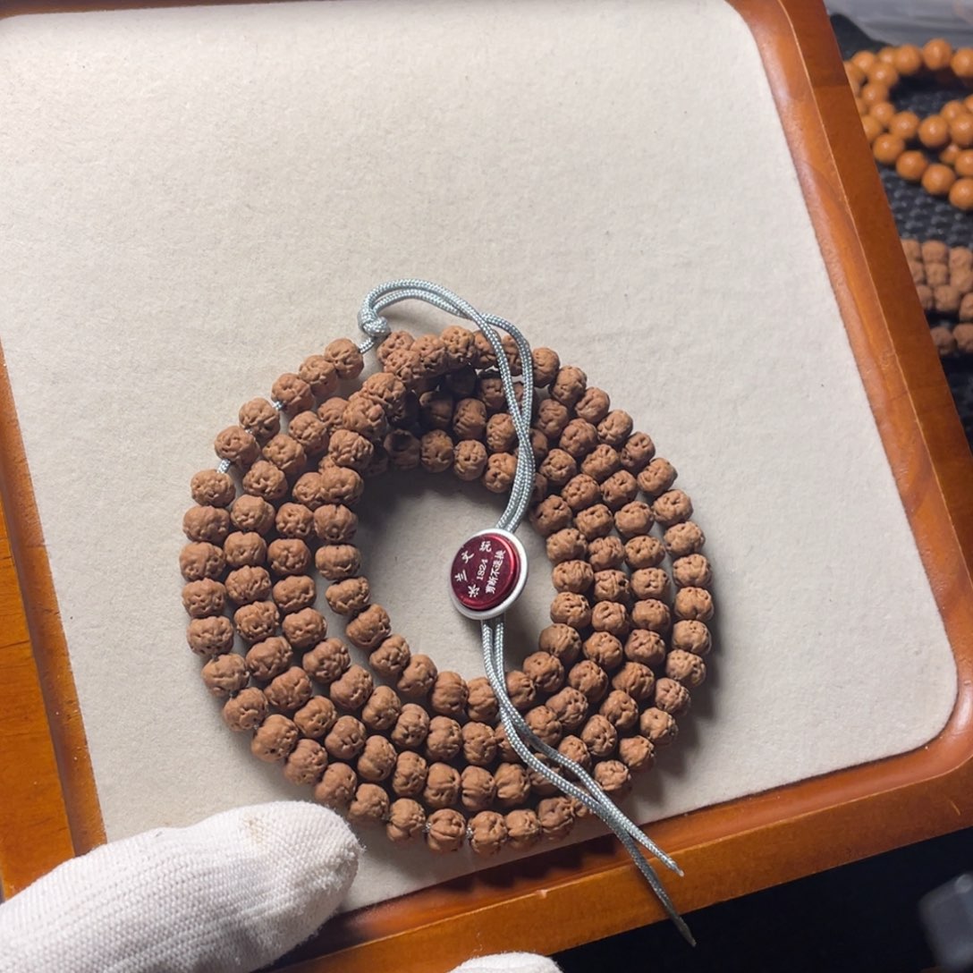 ****金金刚菩提吊坠佛手