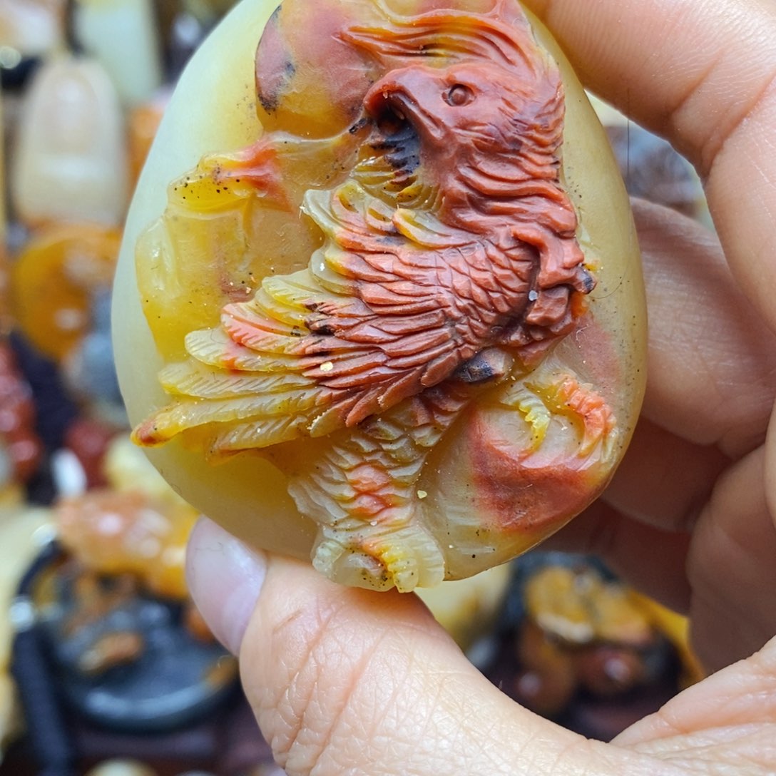 石英质玉（黄龙玉）颈饰未镶嵌