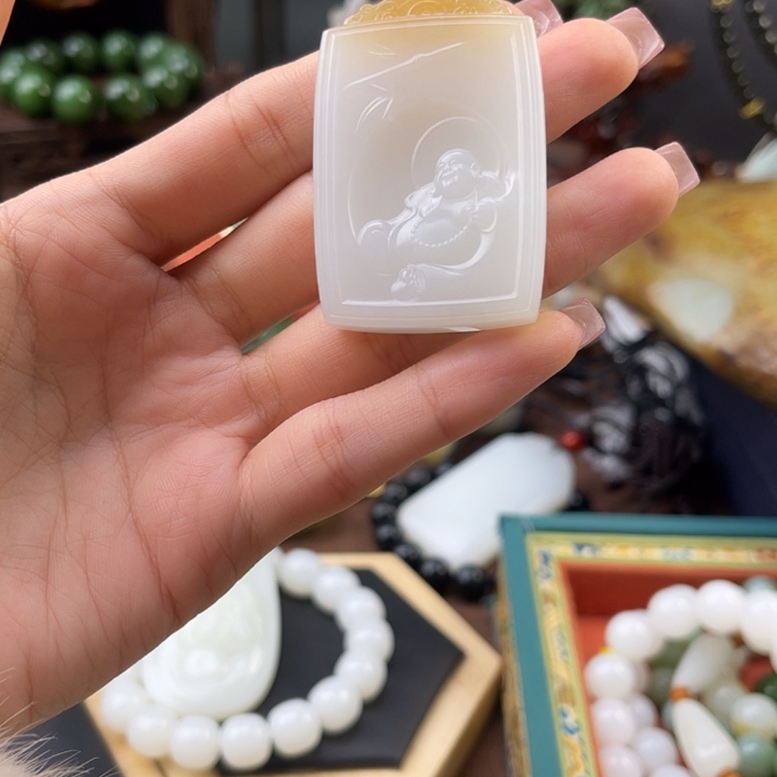 和田玉未镶嵌颈饰