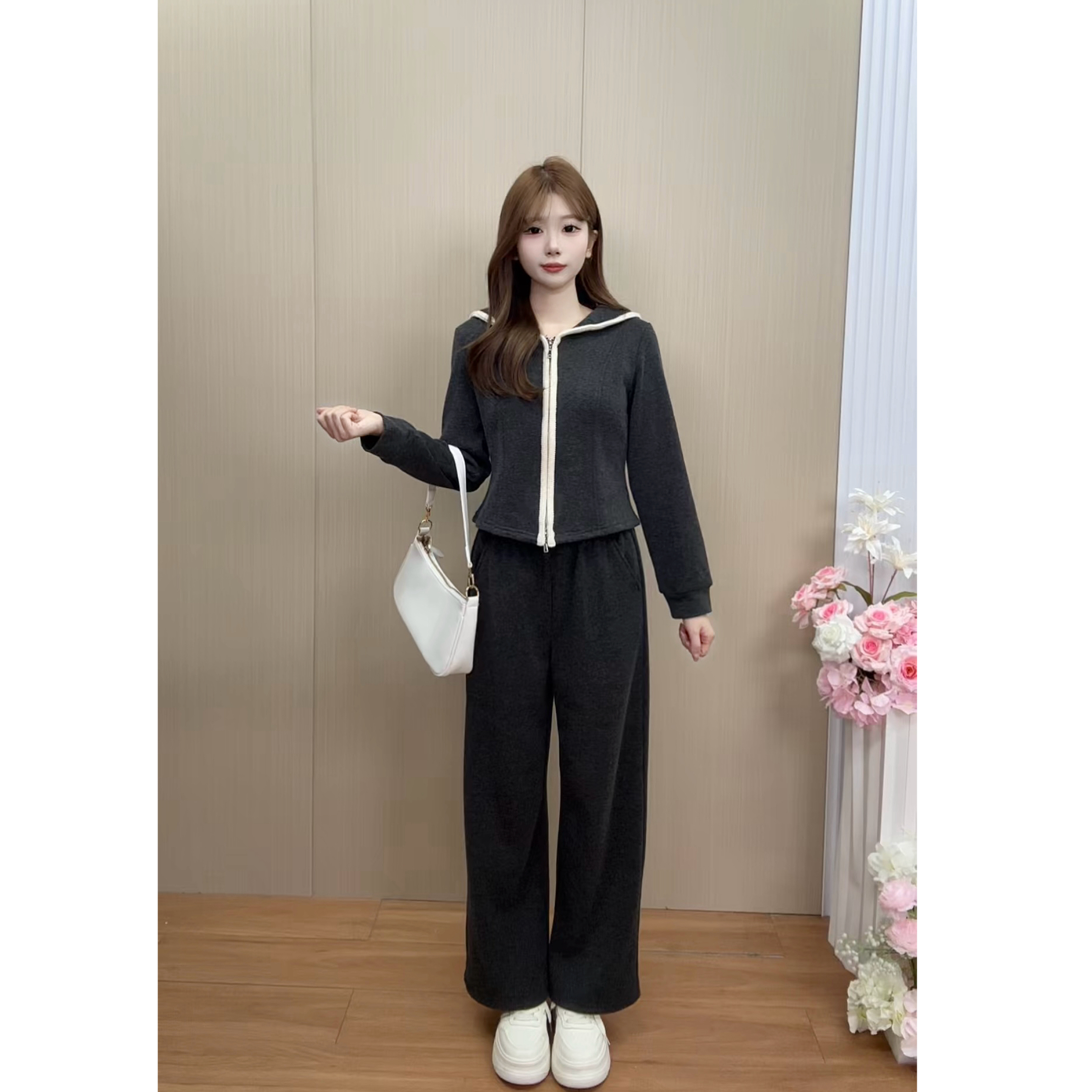 甜梦女装小个子显瘦韩版简约休闲通勤百搭运动二件套