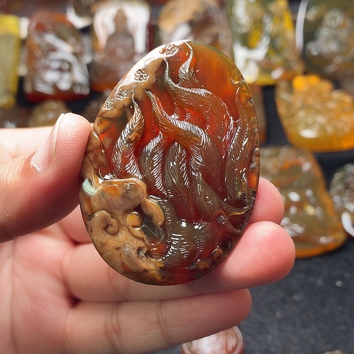 琥珀未镶嵌颈饰49