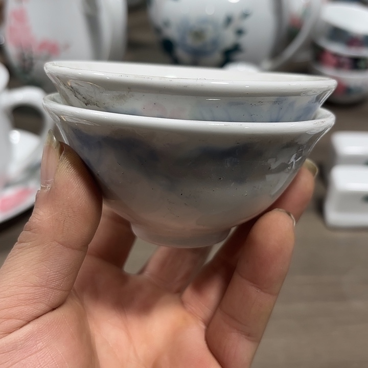 陶O****家拿碗茶碗茶碗两个