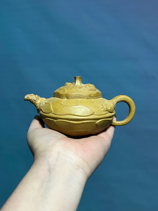 宜兴紫砂壶280毫升左右黄金段柴烧风卷葵