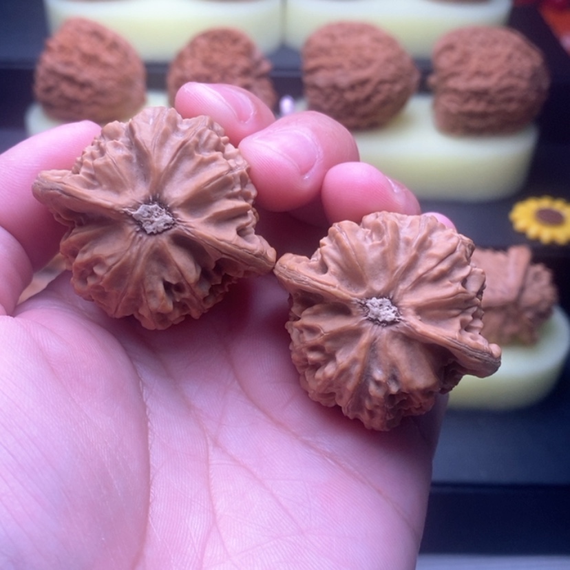 【闪购商品】文玩核桃吊坠38尺宫灯