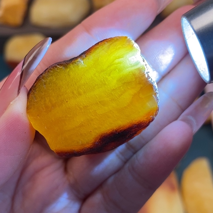 定制琥珀未镶嵌蜜蜡