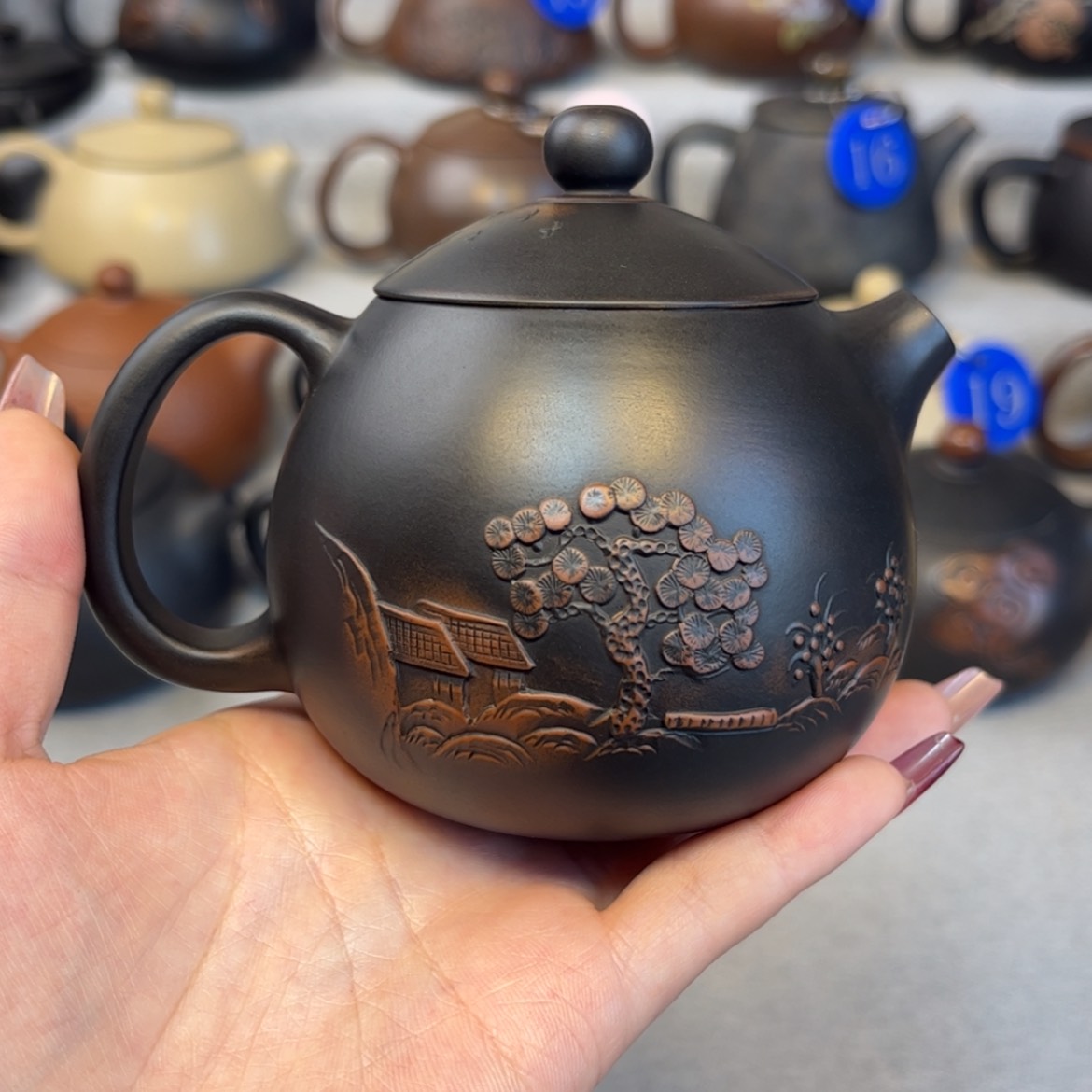 【闪购商品】珺****红泥 微瑕 容量 190c c