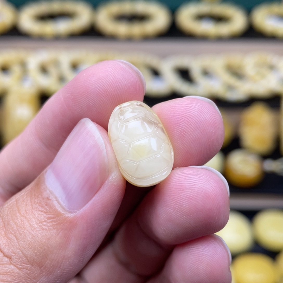 未镶嵌琥珀裸石琥珀蜜蜡