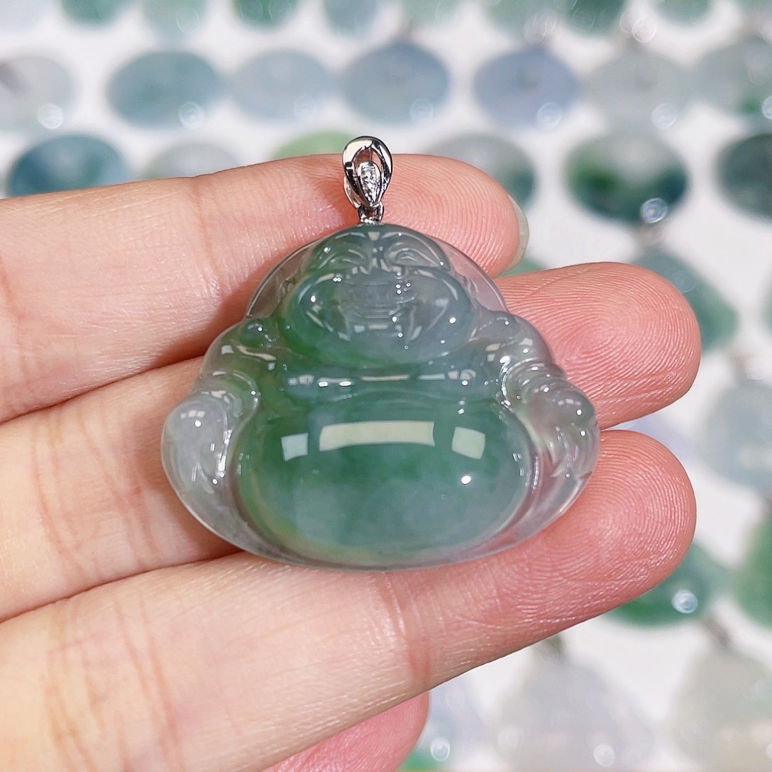 颈饰18K金镶嵌翡翠吊坠