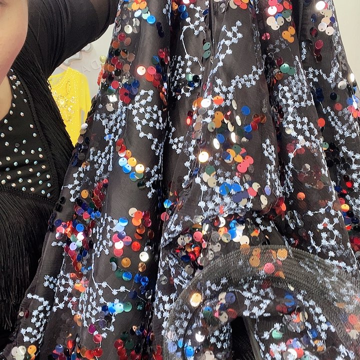 交谊舞和歌舞等项目