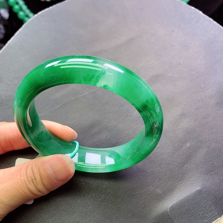 未镶嵌手镯石英质玉