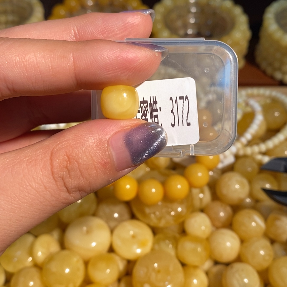 琥珀未镶嵌珠宝奇石3172