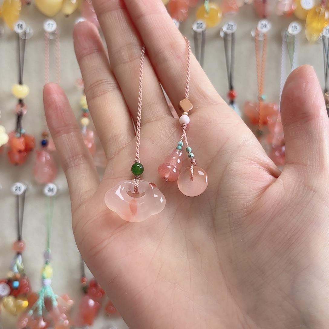 南红玛瑙未镶嵌吊坠(赠链)