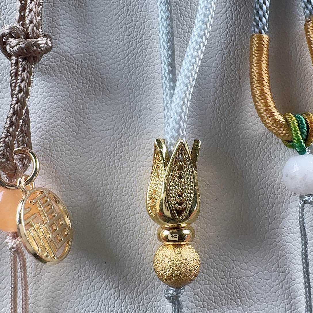 蛇纹石玉颈饰合金精美礼品