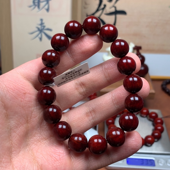 翩***情檀香紫檀（小叶紫檀）