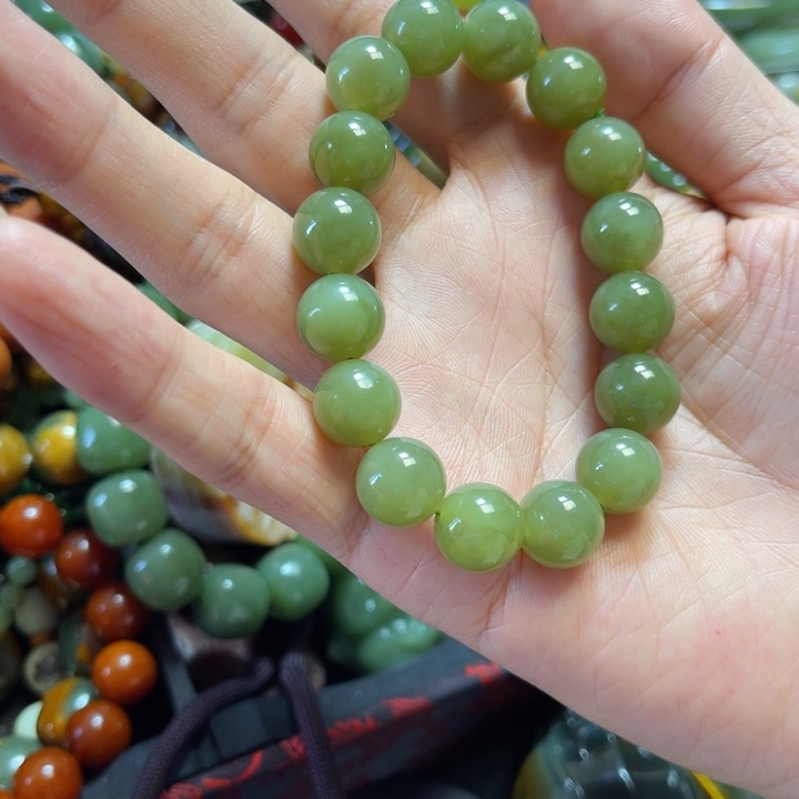 手链未镶嵌岫岩老玉（透闪石质玉）