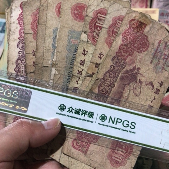 20张退市旧拖拉机一元缺肉破烂福利品
