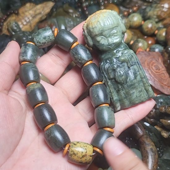 岫岩河磨玉（透闪石质玉）未镶嵌挂件