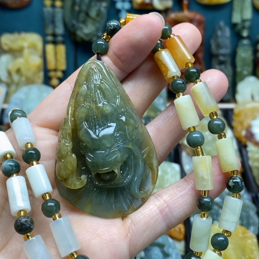 【闪购商品】岫玉颈饰未镶嵌龙