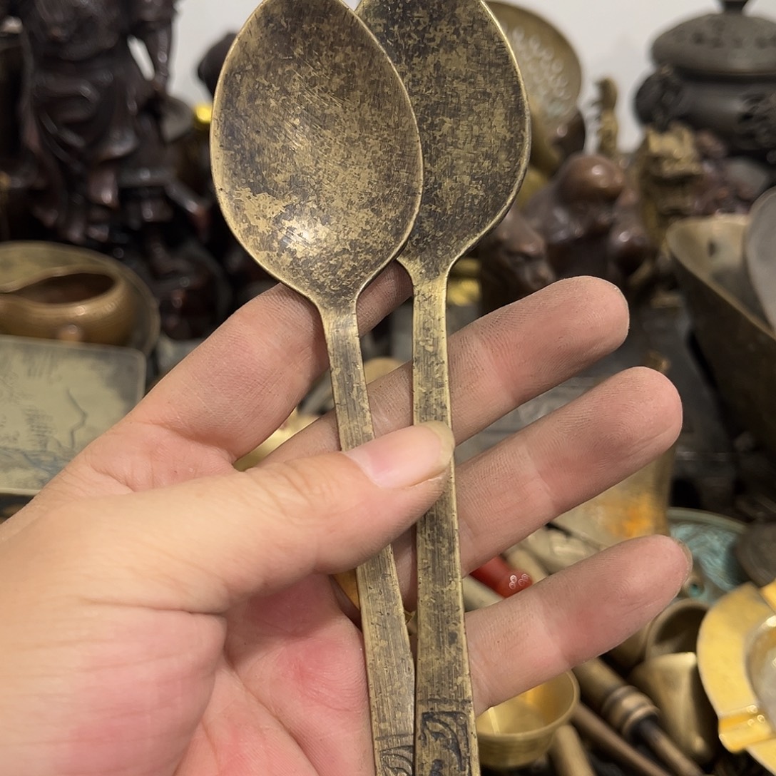 用***3闪电购铜摆件工艺品