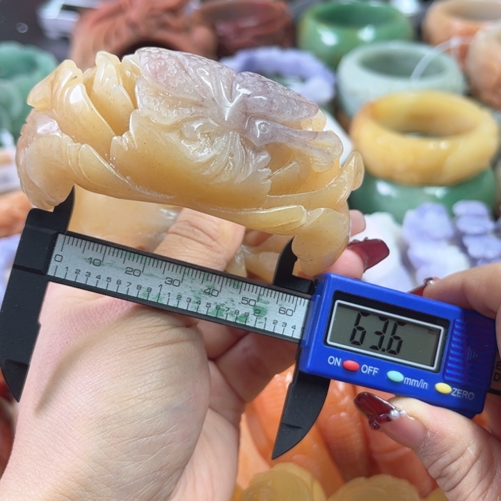 石英质玉手镯未镶嵌《****.