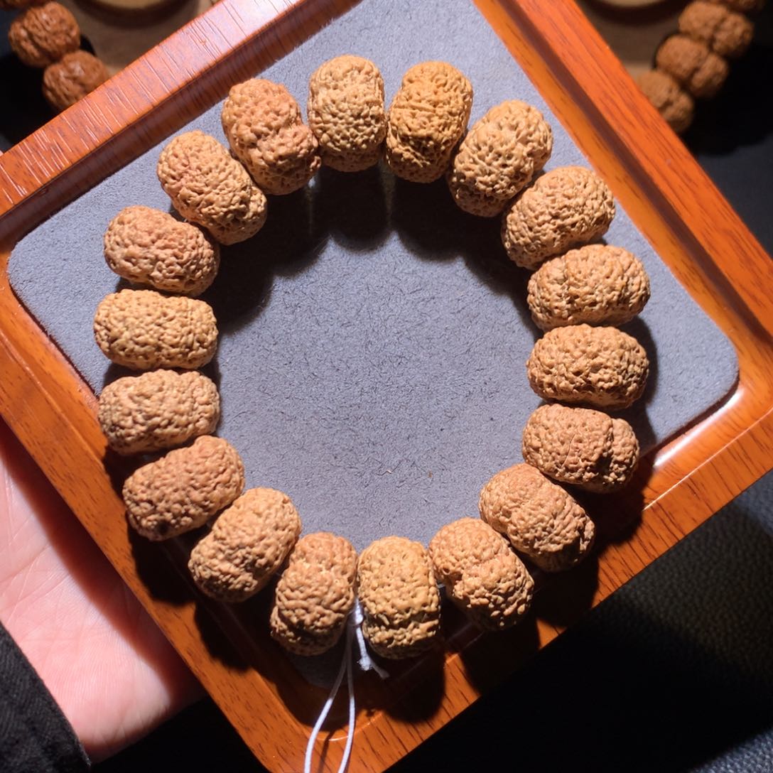 手串金刚菩提24夹板菠萝蜜