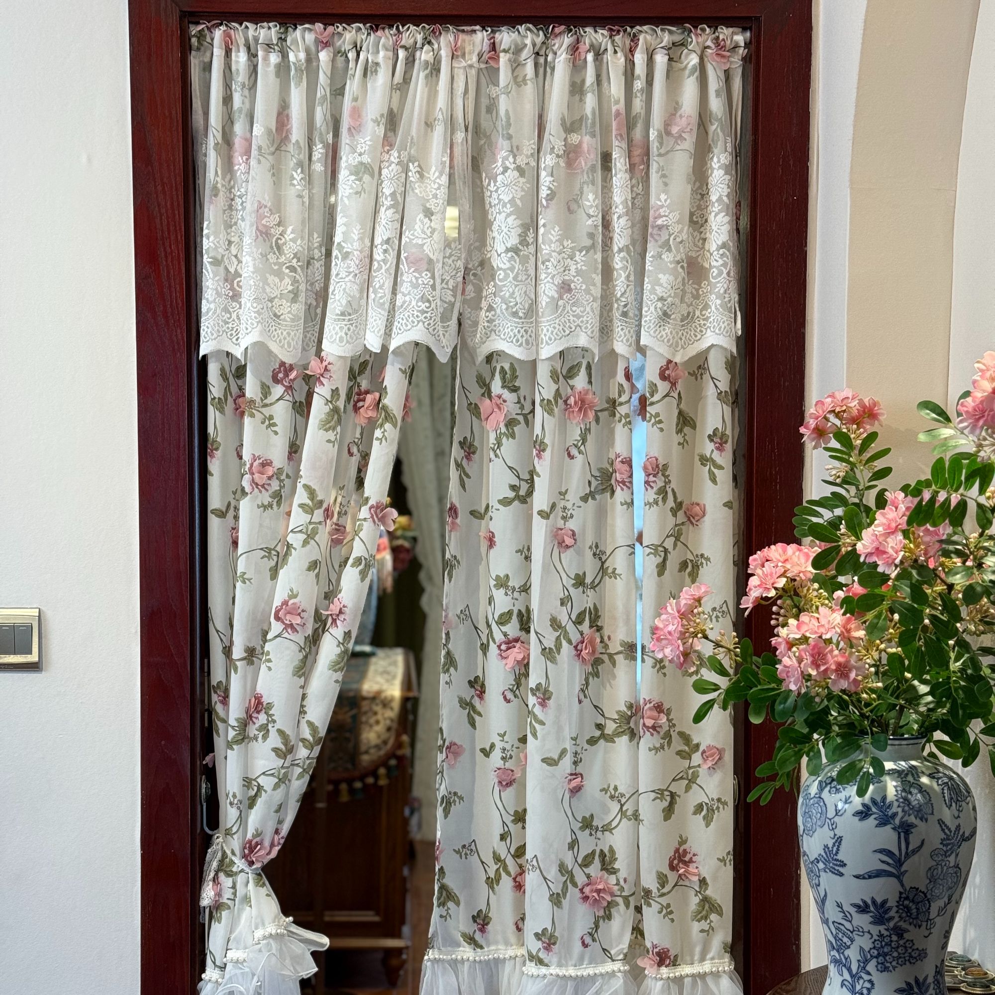 粉蝶幻梦立体绣花珍珠高定刺绣吊珠双层长门帘家用免打孔卧室氛围