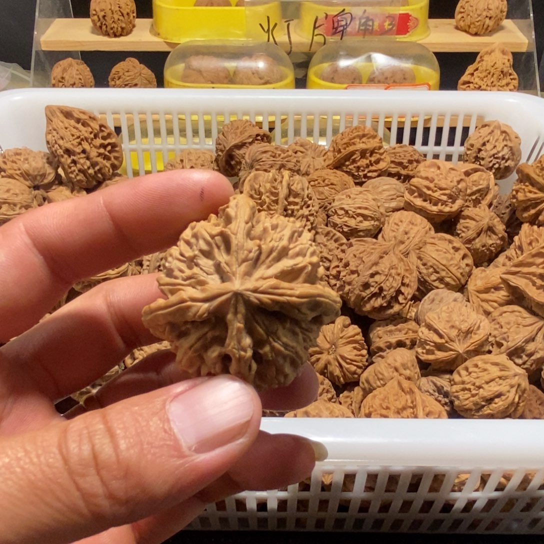 春***航吊坠文玩核桃核桃异形