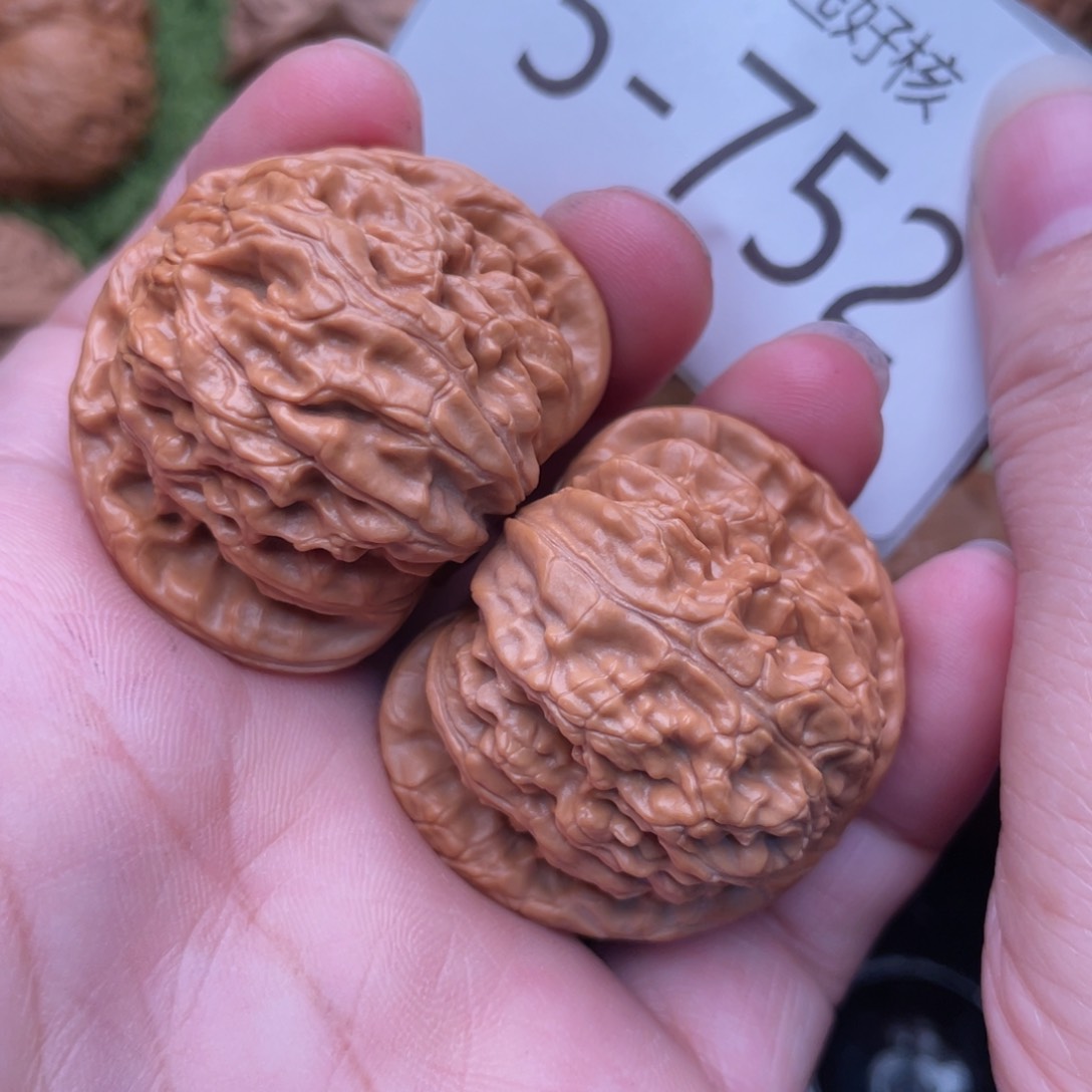 文玩核桃把件白狮子39