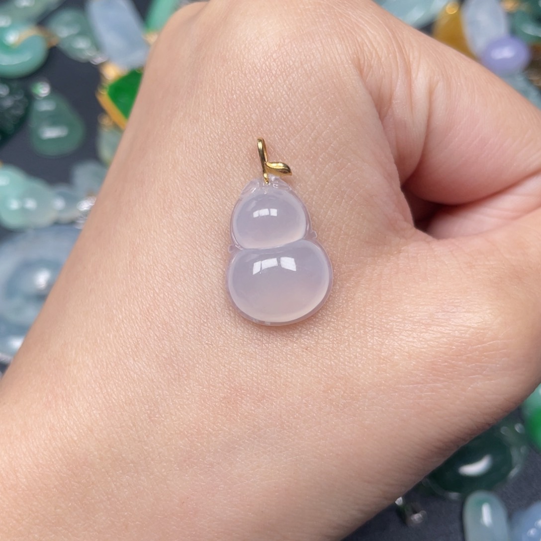 翡翠颈饰18K金镶嵌翡翠