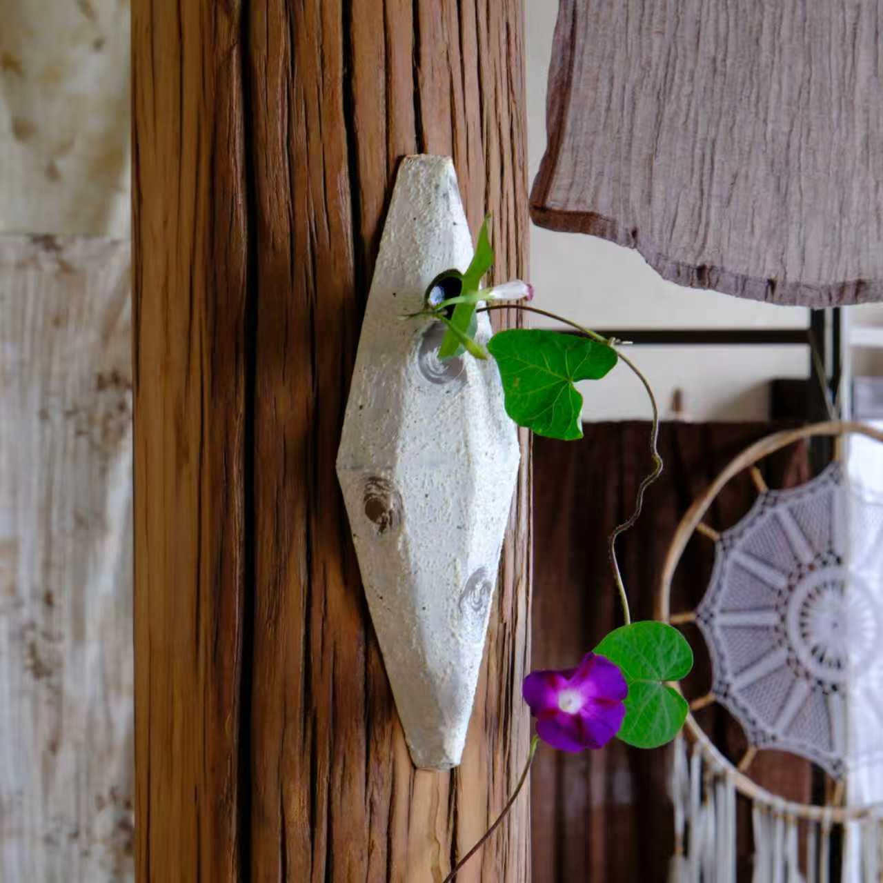 小喜宅 落苏独舟壁挂花器（高度约26.5cm）