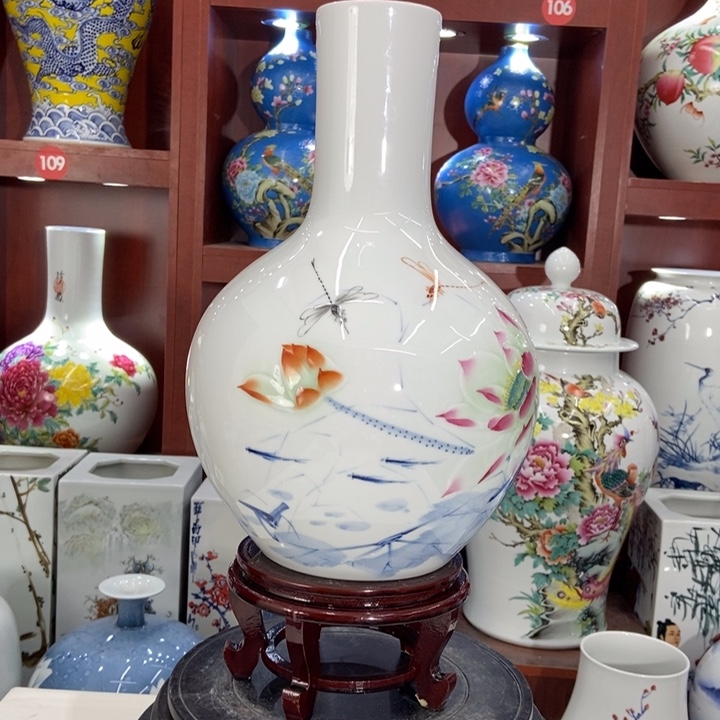 景德镇陶瓷艺术品悟*