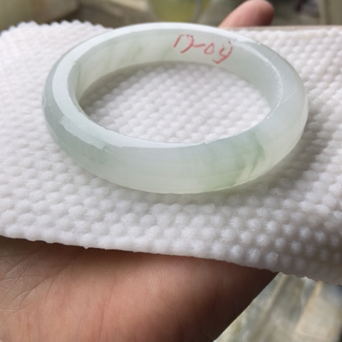 石英质玉（金丝玉）未镶嵌手镯