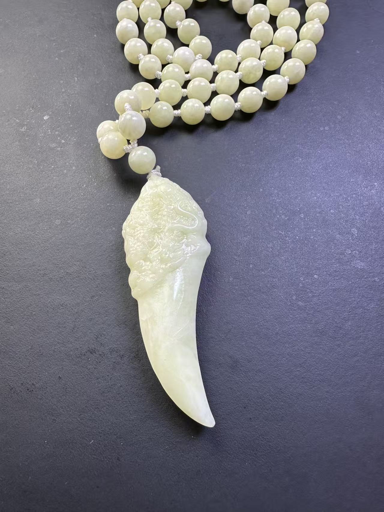 辽玉龙冰纹双生玉料全玉珠链龙牙吊坠 A43