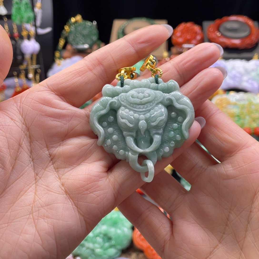 翡翠颈饰未镶嵌代编织