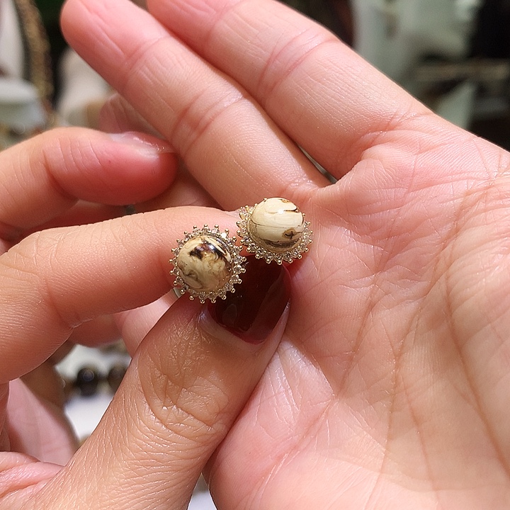 琥珀裸石未镶嵌浠****）琥珀