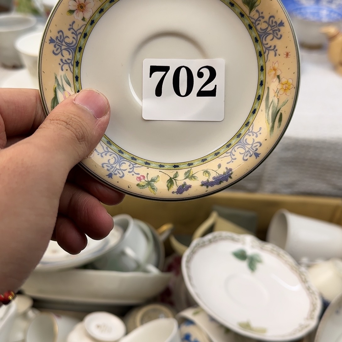 茶盏柒****?我的小姐姐们都是我的小可爱们单独行动